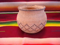 Native American Indian antique baskets, a beautiful and very tightly woven Chemehuevi olla, Arizona or California (Colorado River near Parker, Arizona), c. 1920. Main photo of the Indian basket.