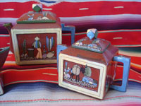 Mexican vintage pottery and ceramics, an entire tea set with teapot, creamer and sugar-bowl, and six cups, from the pottery center of Tlaquepaque, Jalisco, c. 1930's. A photo showing the sugar jar.