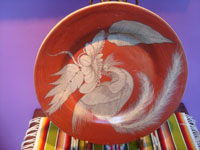 Mexican vintage pottery and ceramics, a beautiful pottery charger featuig a lovely egret embracing the charger, Tonala, c. 1930's. Main photo of the charger.