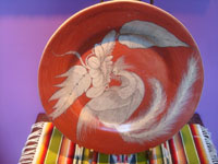 Mexican vintage pottery and ceramics, a beautiful pottery charger featuig a lovely egret embracing the charger, Tonala, c. 1930's. Another photo of the front of the chsrger.