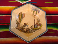 Mexican vintage pottery and ceramics, a beautiful six-sided bowl from Tlaquepaque, Jalisco, c. 1920-30. Main photo.