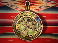 Mexican vintage pottery and ceramics, a Fantasia pan with wonderful fish, c. 1920-30. The hand-painted design-work on this fry pan is excellent. The piece was made in the pottery center of Tlaquepaque, Jalisco. Main photo.