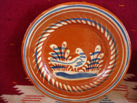 Mexican vintage pottery and ceramics, a very lovely set of three bandera-ware plates decorated with graceful birds, Tonala or San Pedro Tlaquepaque, c. 1940's. Closeup photo of the second plate.