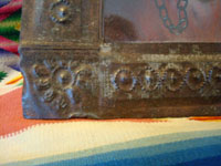 Closeup photo of the tinware nicho.
